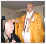 住職による得度風景